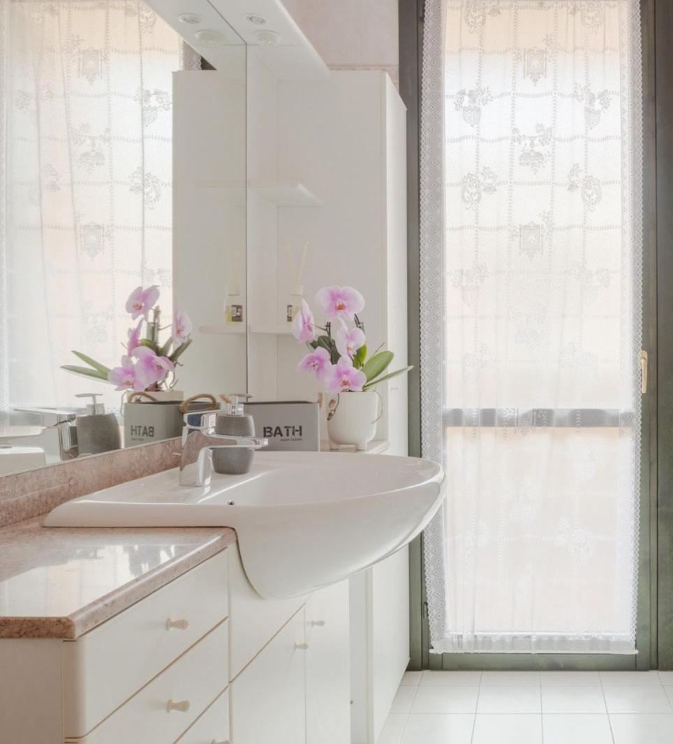 Casa Louise - Appartamento Don Bedetti Bologna Bagian luar foto
