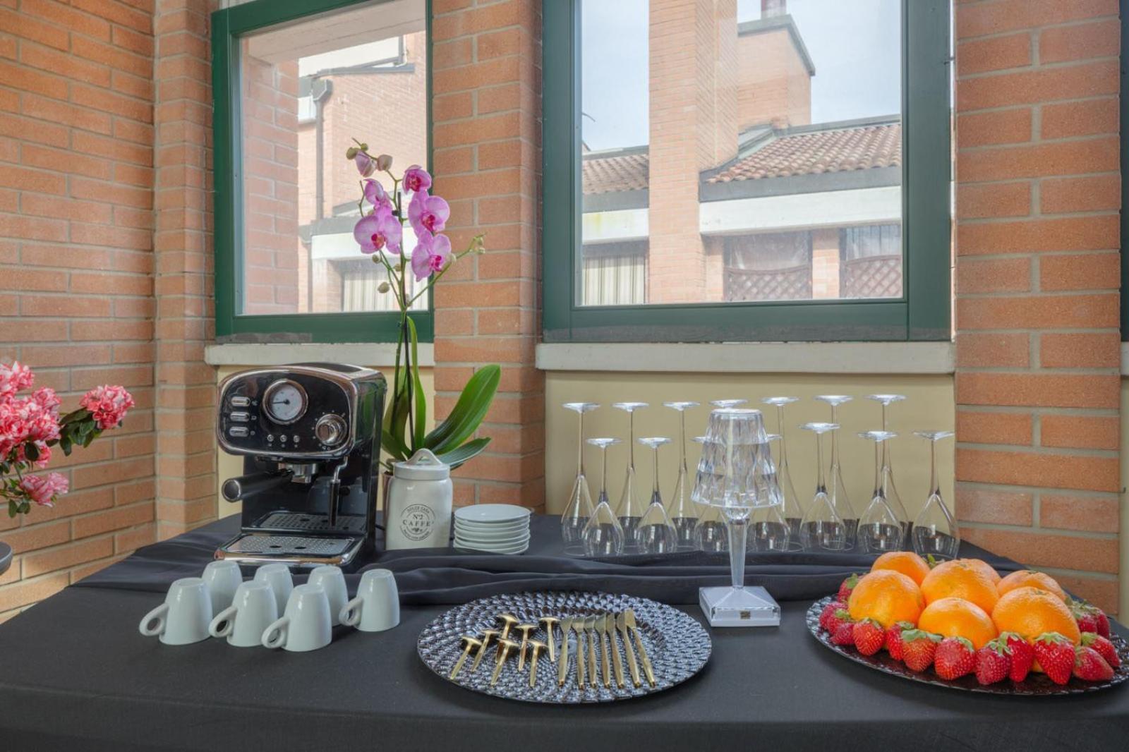 Casa Louise - Appartamento Don Bedetti Bologna Bagian luar foto